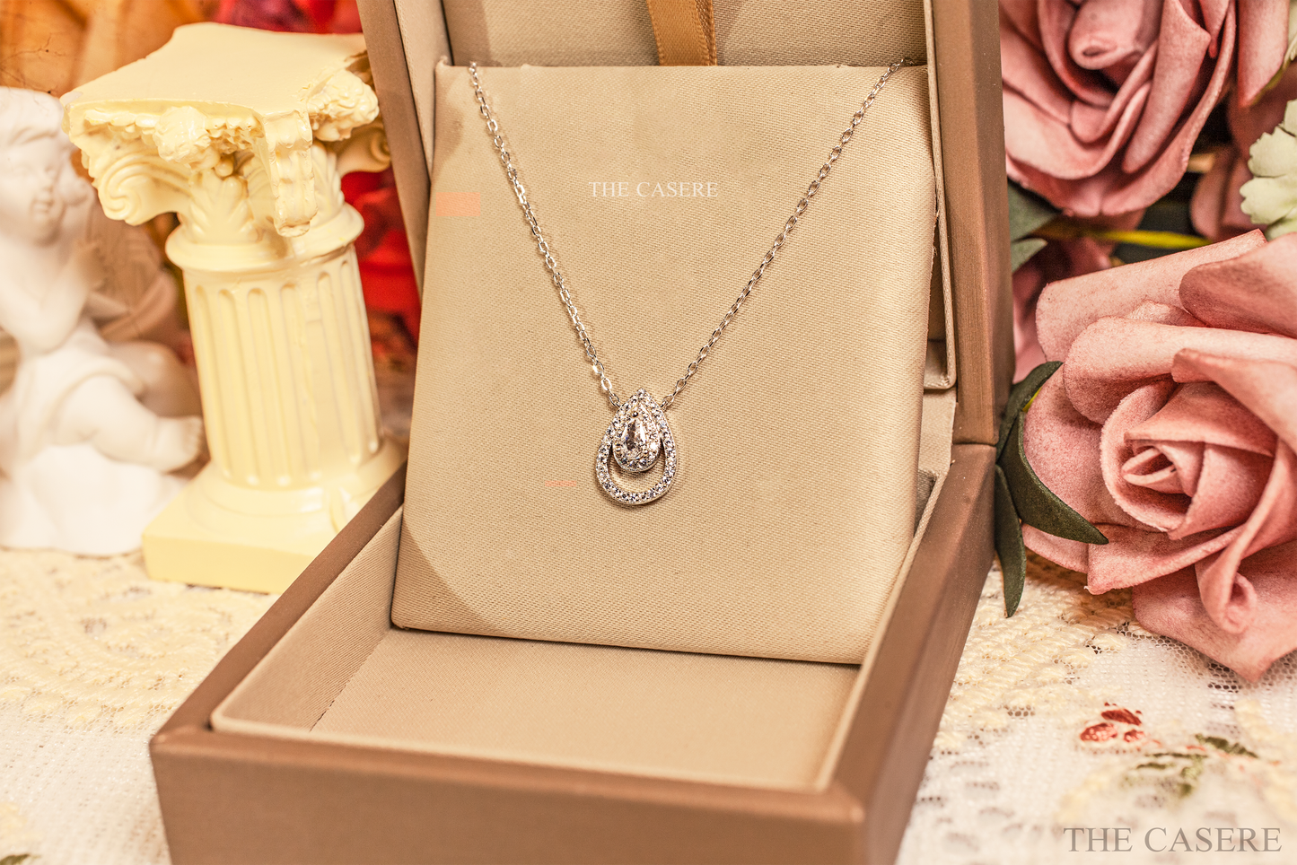 ELEGANT PRINCESS NECKLACE
